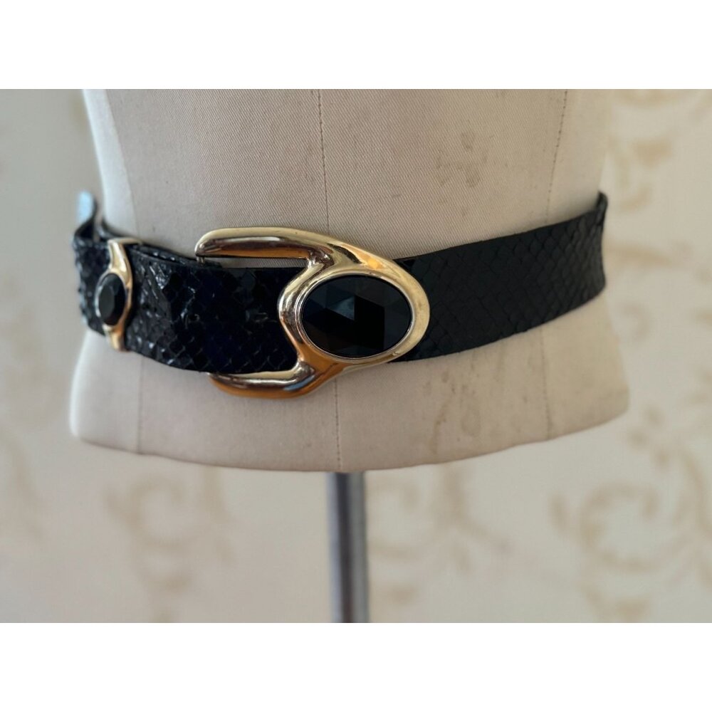 Ladies Vintage 1988 Salena's Collection Leather Black & Gold Belt